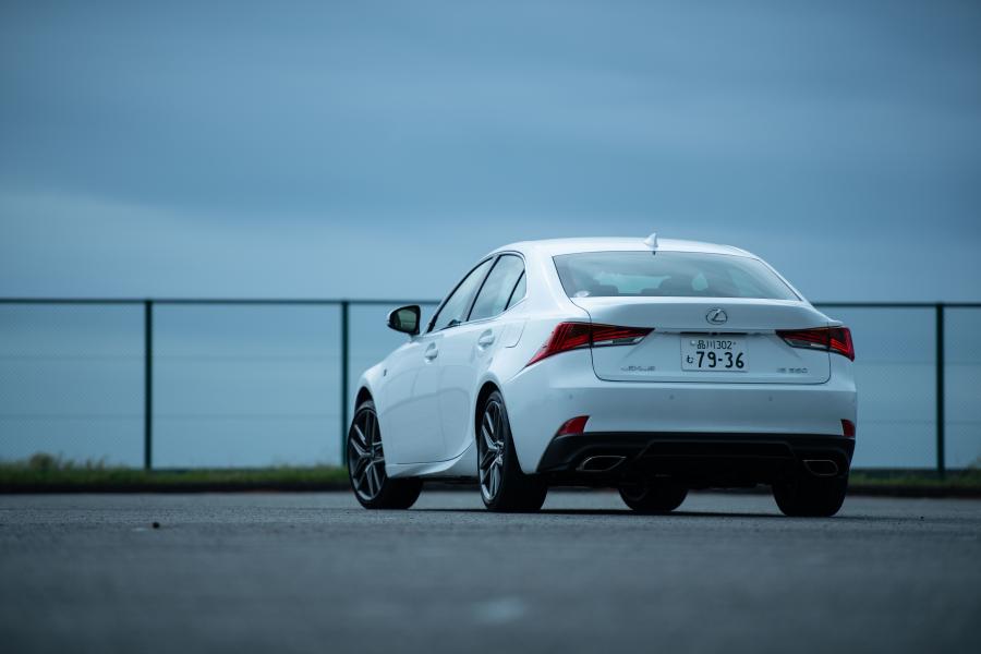  Lexus IS350 F-Sport (XE30) 2016 года  (JP) (фото 8 из 17)